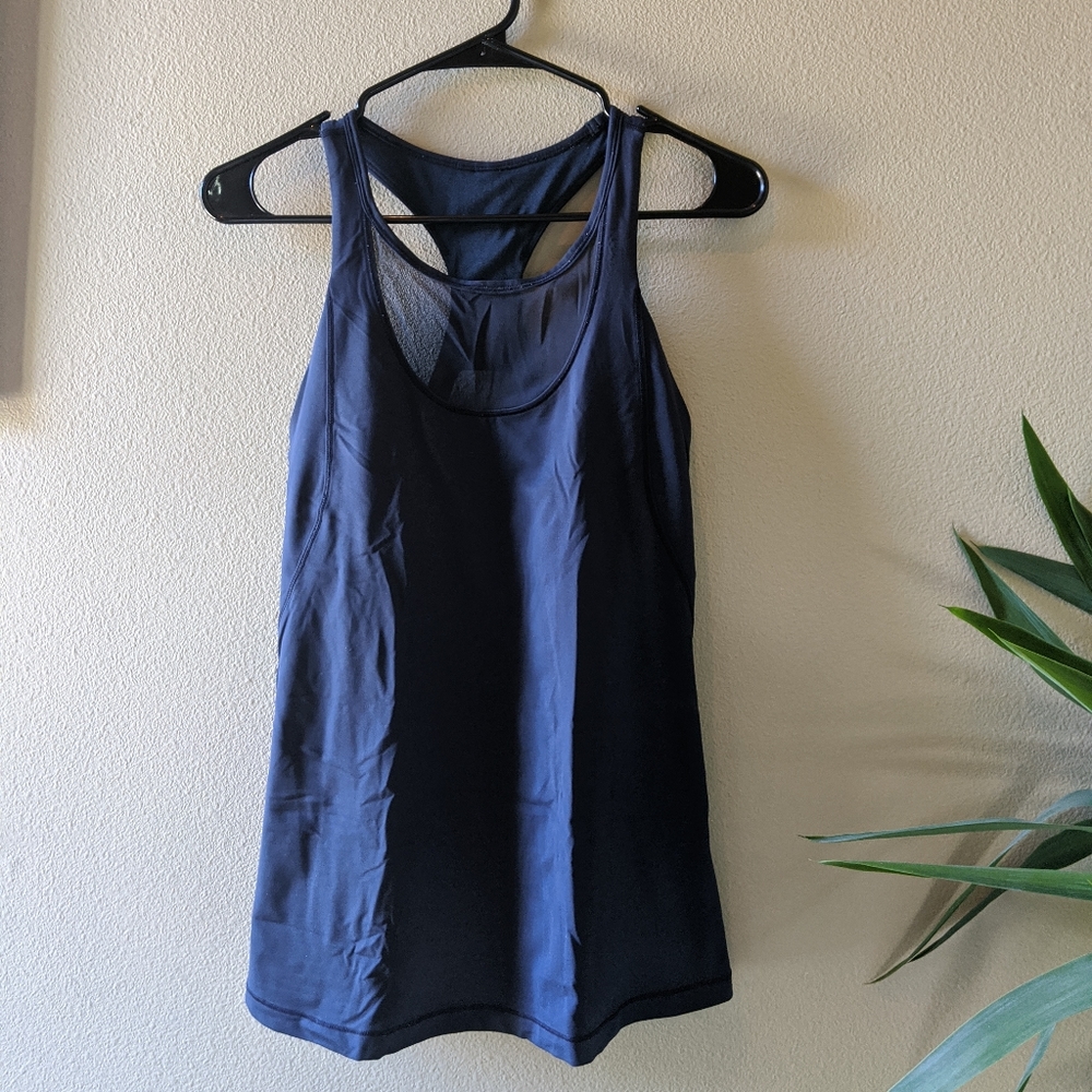 Lululemon Workout Top (Built in bra!)